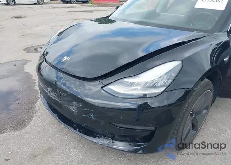 2018 Tesla Model 3 Long Range/Mid Range из США, поврежденный, VIN 5YJ3E1EA1JF157058